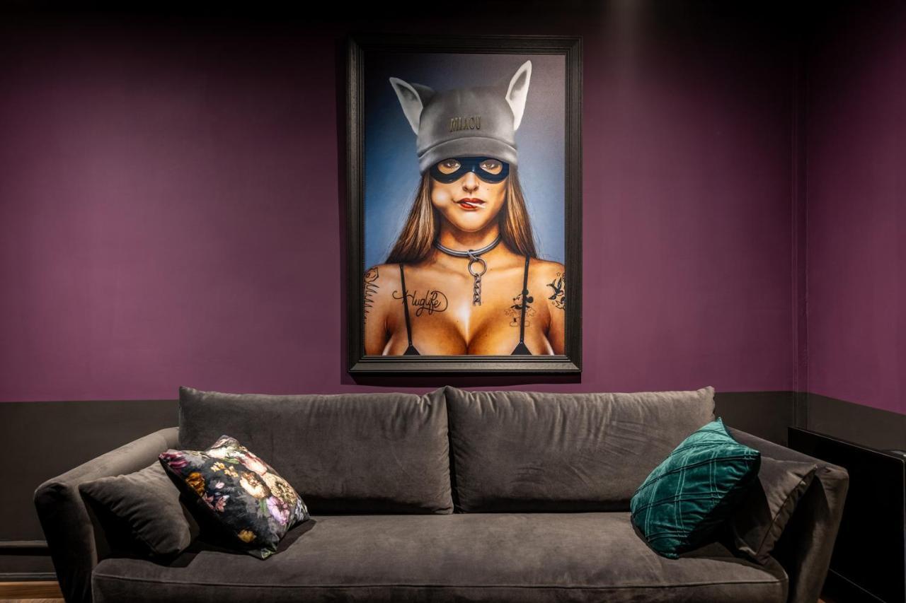 Cherie Cherry - Romantic And Bdsm House Briey المظهر الخارجي الصورة